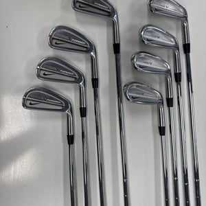 Nike (Used) Right Handed Men's Stiff Flex Steel Shaft 8 Pieces Iron Set