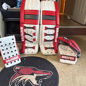 33"  2021 Vaughn V9 Pro Carbon Regular Goalie Full Set Pro Stock (Used)