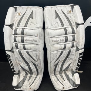 31"  Vaughn Velocity V4 Goalie Leg Pads (Used)