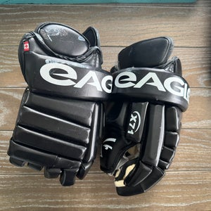 New old stock Eagle x71 hockey gloves 14”