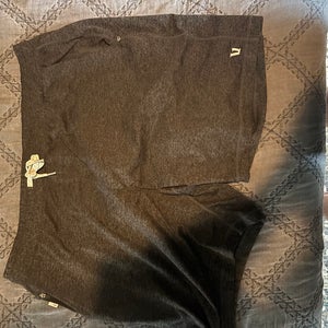 Vuori Shorts Used