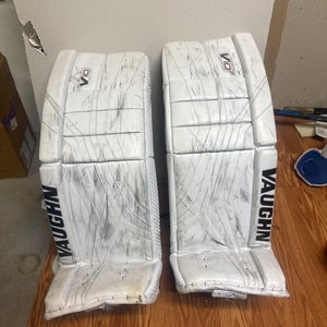 34"+2  Vaughn V10 Pro Carbon Goalie Leg Pads (Used)