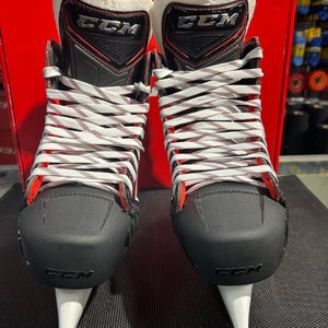 CCM JetSpeed FT490 Hockey Skates Regular Width 8 (New)