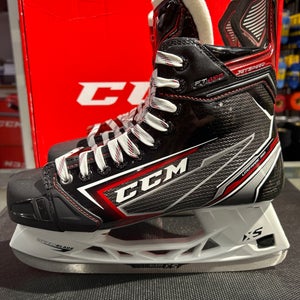 CCM JetSpeed FT490 Hockey Skates Regular Width 9 (New)