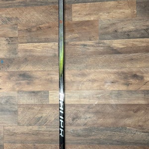 Senior Bauer Vapor Hyperlite 2 Left Hand Hockey Stick P92  (Used)