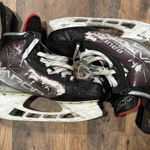 Bauer Vapor Hyperlite Hockey Skates 10.5 (Used)