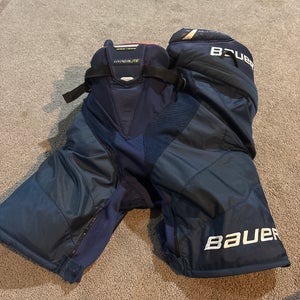 Medium Senior Bauer Vapor Hyperlite Hockey Pants (Used)