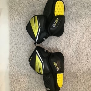 Junior Medium Bauer Supreme Ultrasonic Elbow Pads (Barely Used)