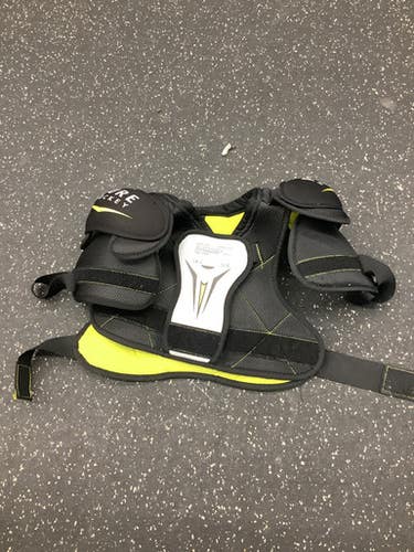 Used PURE HOCKEY Youth Shoulder Pads LG 11162-S000427481