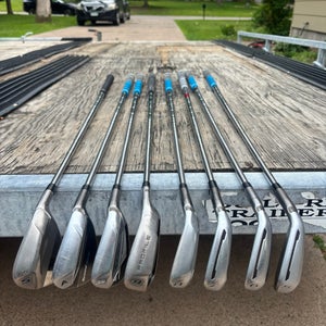Men's TaylorMade Speedblade Right Handed Iron Set Regular Flex  (Used)