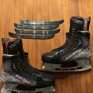 2021 Bauer Vapor Hyperlite Hockey Skates Narrow Width 6.5 (Used)