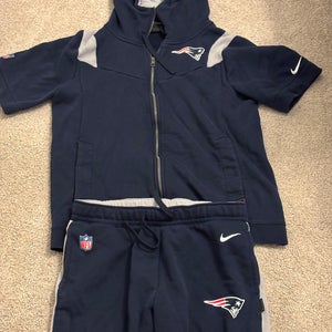 Nike x New England Patriots Team issued sweatsuit