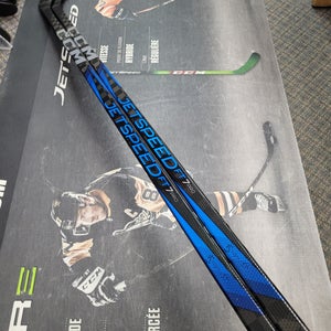 2 PACK | P28M | 90 Flex NEW! Senior CCM Jetspeed FT7 Pro Right Handed Hockey Stick P28M Pro Stock