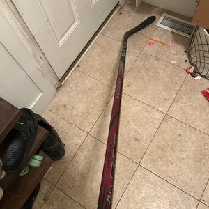 Senior Bauer Vapor Hyperlite 2 Right Handed Hockey Stick P92 (New)