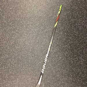 Bauer (Used) Right Handed Senior Mid Pattern P92 Hockey Stick