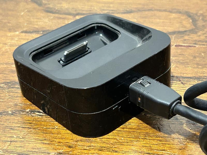 Yamaha YDS-12 Universal Audio Dock For Apple iPod and iPhone