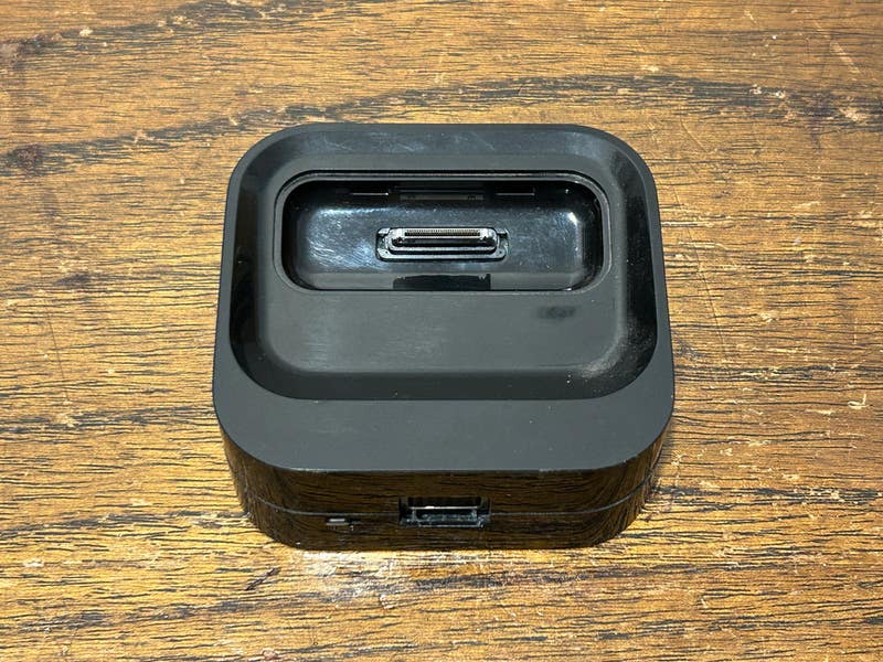 Yamaha YDS-12 Universal Audio Dock For Apple iPod and iPhone