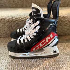 CCM custom JetSpeed FT6 Pro Hockey Skates Regular Width Pro Stock Size 4.5 (New)