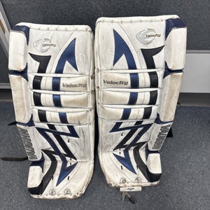 Vaughn Velocity 7200 Size 28 + 1 Inch Ice Hockey Goalie Leg Pads.