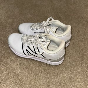 Women's Adult Size M 6.0 (W 7.0) New Balance Shoes (Used)