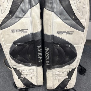 Vaughn EPIC 800 Size 32 Inch Ice Hockey Goalie Leg Pads.