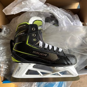 Bauer GSX Hockey Goalie Skates Regular Width  Size 3.5 (New)