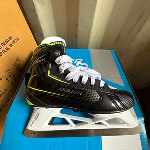 Bauer GSX Hockey Goalie Skates Regular Width  Size 5.5 (New)