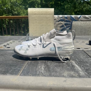 White Men's Adult Size M 11.0 (W 12.0) Under Armour Cleats (Used)