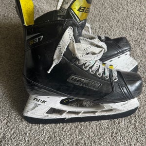 Bauer Supreme S37 Hockey Skates 7.5