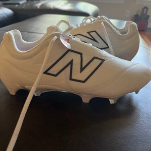 White Unisex Size M 9.5 (W 10.5)  New Balance Burn X3 (New)