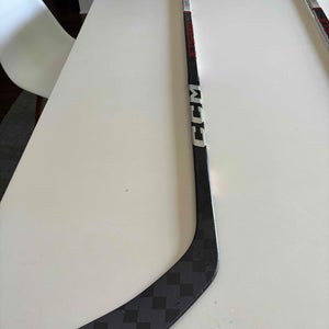 Used (uncut) Junior CCM FT6 Pro 50 Flex Right P28 Hockey Stick