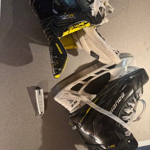 Bauer Supreme M4 Hockey Skates Size 4.5 (Used)