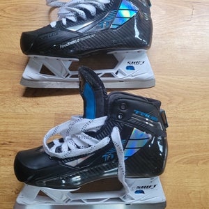 True TF9 Hockey Goalie Skates Regular Width Size 6 (Used)