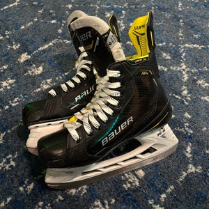 Used Intermediate Bauer Size 6 Fit 2 Supreme M4 Hockey Skates