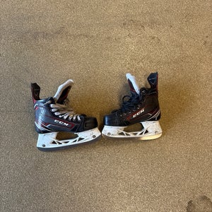 CCM JetSpeed FT360 Hockey Skates Regular Width   Size 3 (Used)