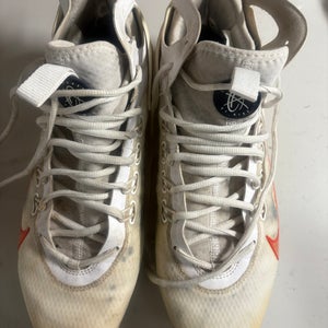 White Men's Size M 11.5 (W 12.5) Adult Nike Low Top Turf Cleats (Used)