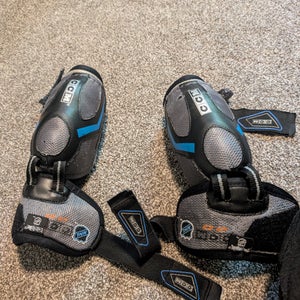 Youth Medium CCM 2.0 Elbow Pads (Used)