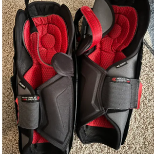 Senior CCM JetSpeed FT370 14" Shin Pads (Used)