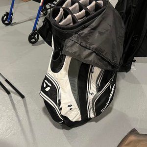 TaylorMade Carry Bag and Cart Bag Unisex Great Condition