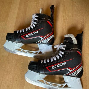 CCM JetSpeed 340 Hockey Skates Regular Width Size 6 (Used)