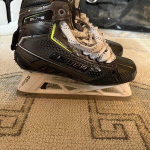 Bauer Elite Hockey Goalie Skates 6.5 (Used)