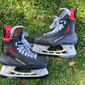 Junior Bauer Vapor 3X Pro Hockey Skates Extra Wide Width Size 3 (Used)
