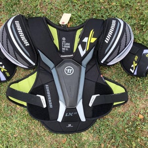 XL Senior Warrior Alpha LX 20 Shoulder Pads (Used)