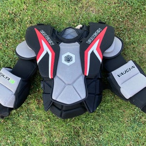 Junior XL Vaughn SLR3 Goalie Chest Protector (Used)