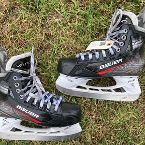 Intermediate Bauer Vapor X3 Hockey Skates Regular Width Size 4.5 (Used)