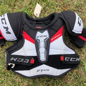 Medium Junior CCM JetSpeed FT475 Shoulder Pads (Used)