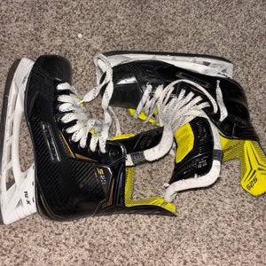 Bauer Supreme S29 Hockey Skates Regular Width  Size 6.5 (Used)