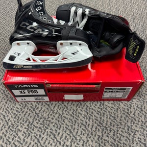 CCM Tacks XF PRO Size 2.5 Regular Width Skates