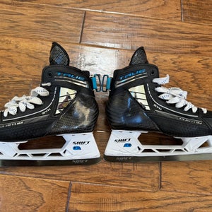 True custom SVH goalie skates size 7