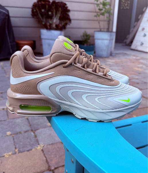 Nike Air Max Fire Men\'s Sneaker - Tan/Neon Nike Air Max Fire Sneaker - Men main image 4